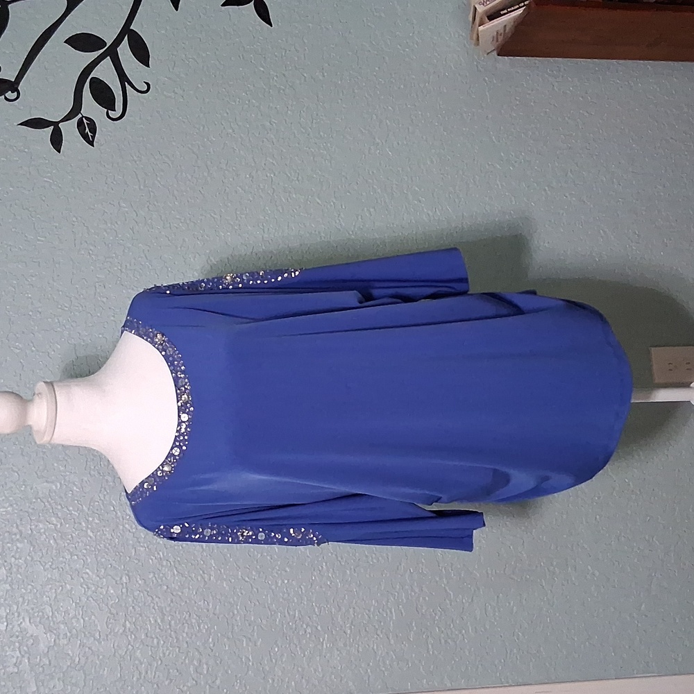 Susan Graver Vibrant Blue Top - Picture 2 of 7